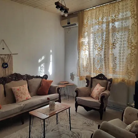 Annemotia - 2 Storey House With Garden In Greek Neighborhood * Ayvalı