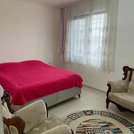 Annemotia - 2 Storey House With Garden In Greek Neighborhood *