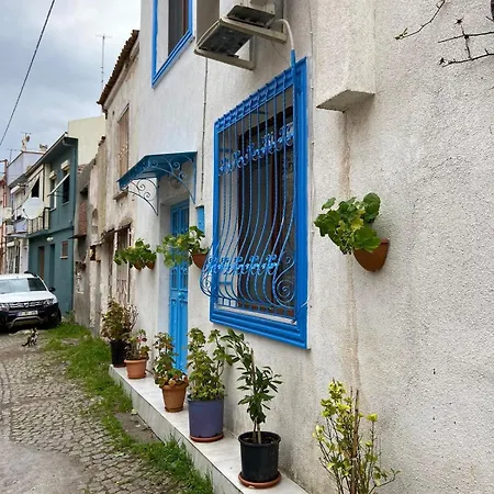 Annemotia - 2 Storey House With Garden In Greek Neighborhood
